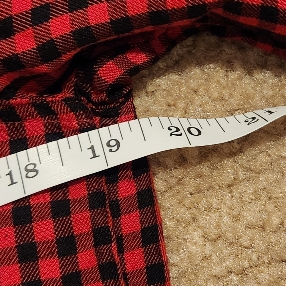 OLD Navy Women's Red and Black Plaid Button Down Shirt, size Medium - Picture 10 of 12